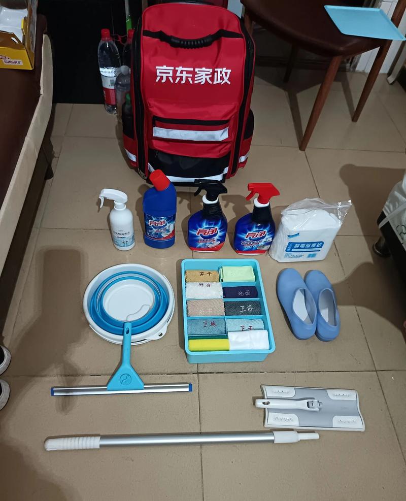 家政保洁工具包需要包含哪些必备物品？