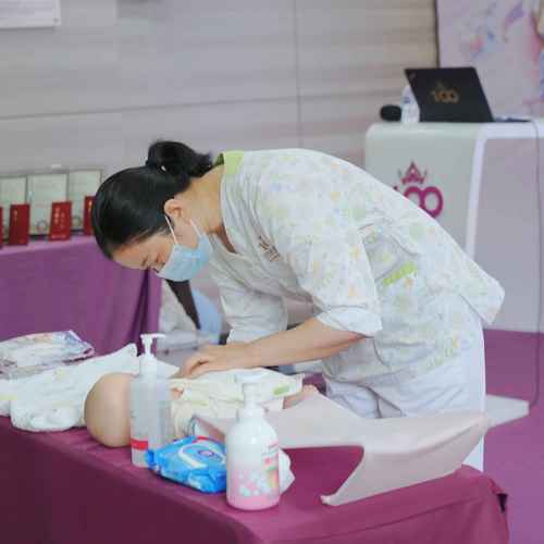“家政母婴服务哪家好?如何选择靠谱的月嫂和育儿嫂?”