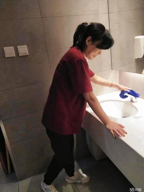 望京家政服务哪家好？如何选靠谱阿姨？