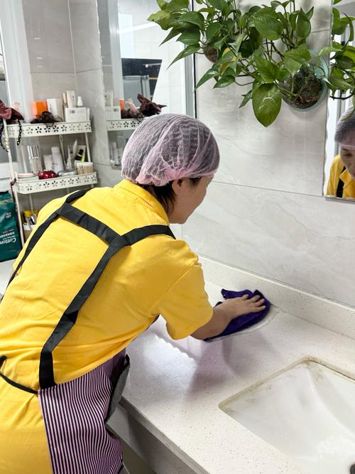 钟点工打扫一次多少钱？按小时收费贵不贵？