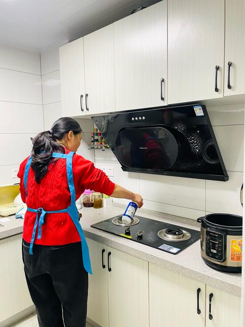 家政小时工一般多少钱一小时？