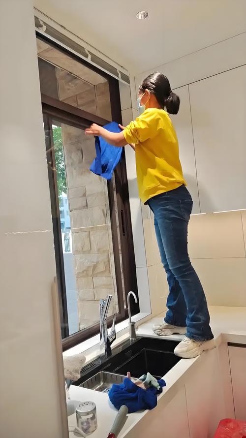 青岛家政保洁哪家好？如何选择靠谱服务？