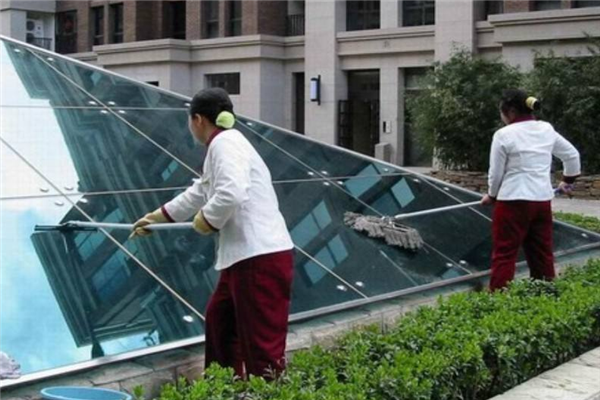 李一家政服务怎么样？值得信赖吗？
