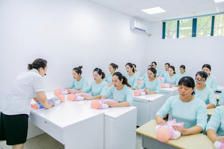 上海家政培训哪家好？如何选择正规机构？