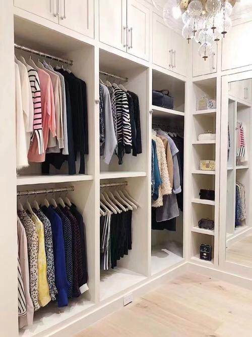 高级家政服务员需要具备哪些核心技能和职业素养？