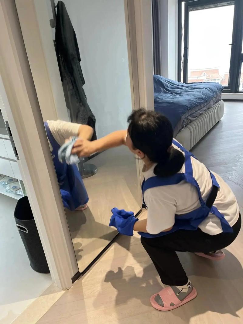 钟点工到底该不该每天请？家政阿姨按小时收费划算吗？