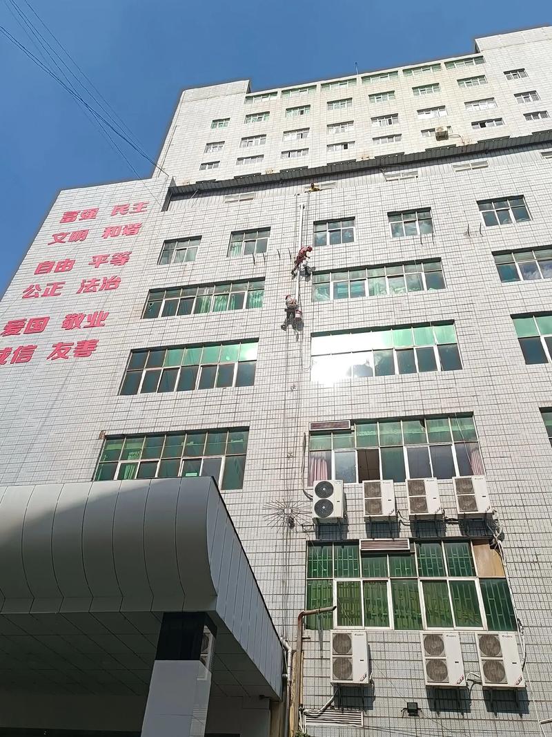 接送小孩上下学，家政服务怎么选？